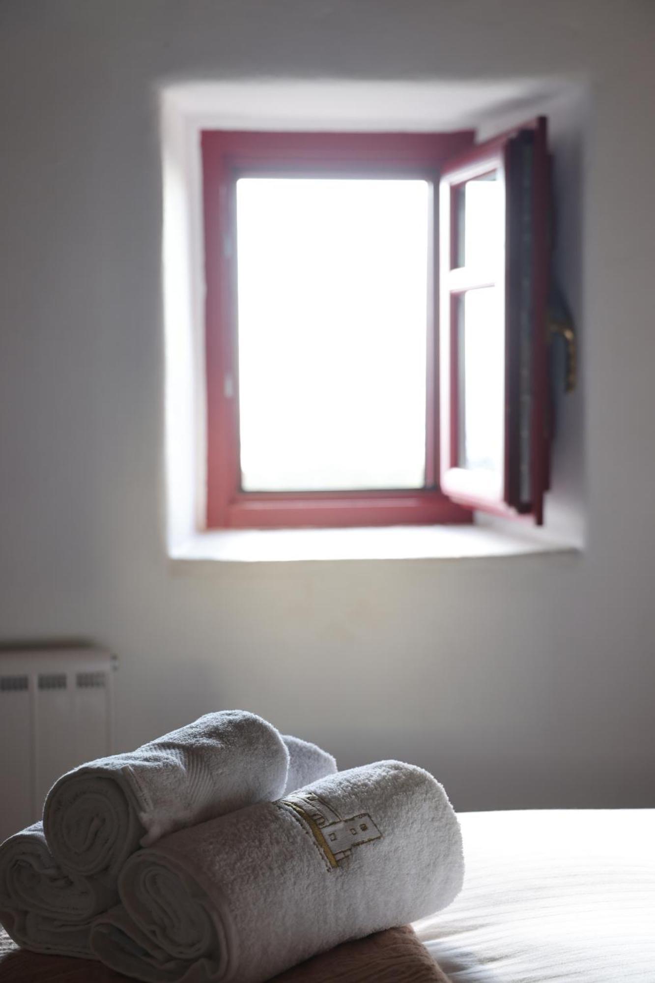 Lithos Stone Suites Areopoli Room photo