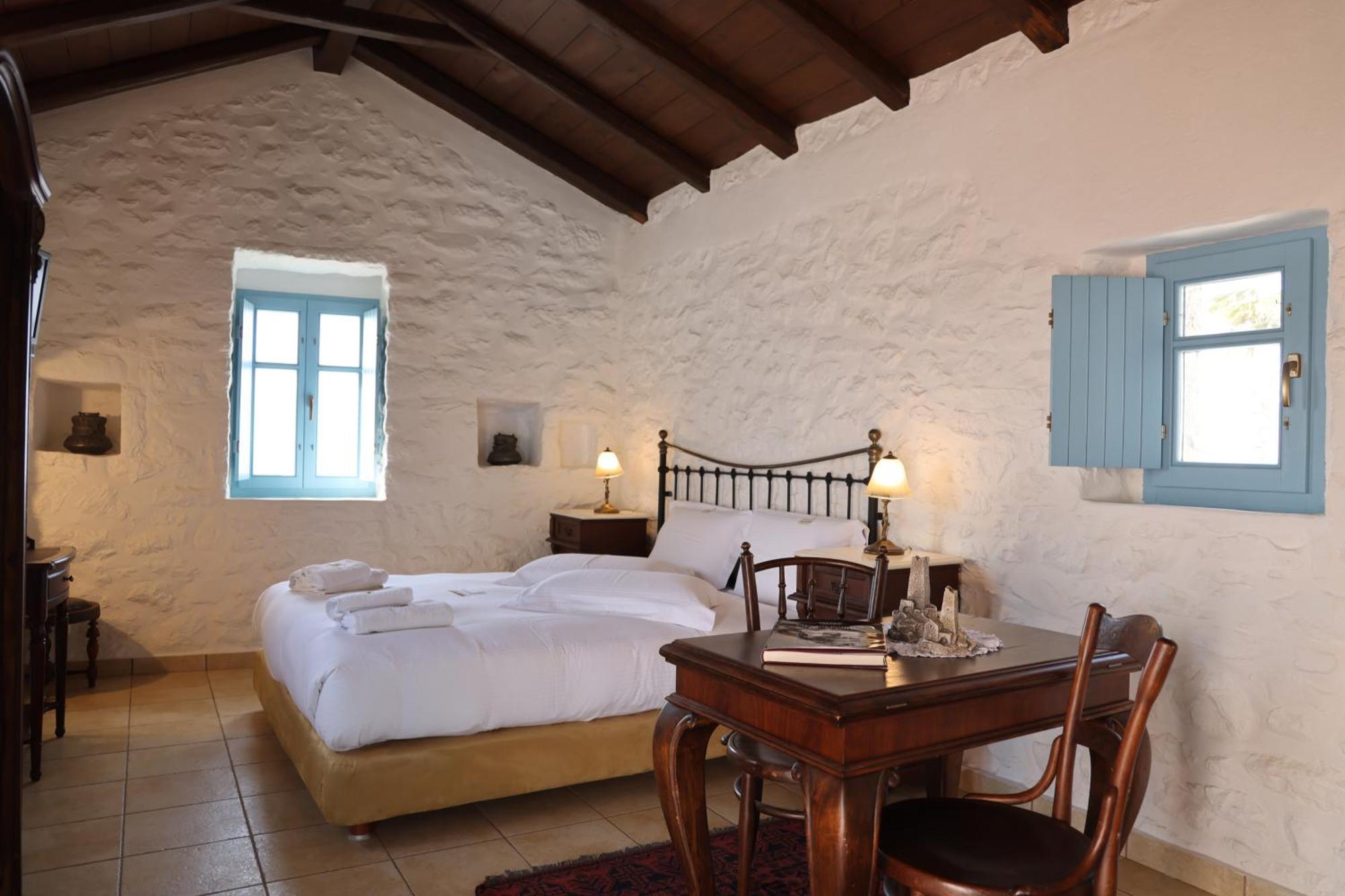 Lithos Stone Suites Areopoli Room photo