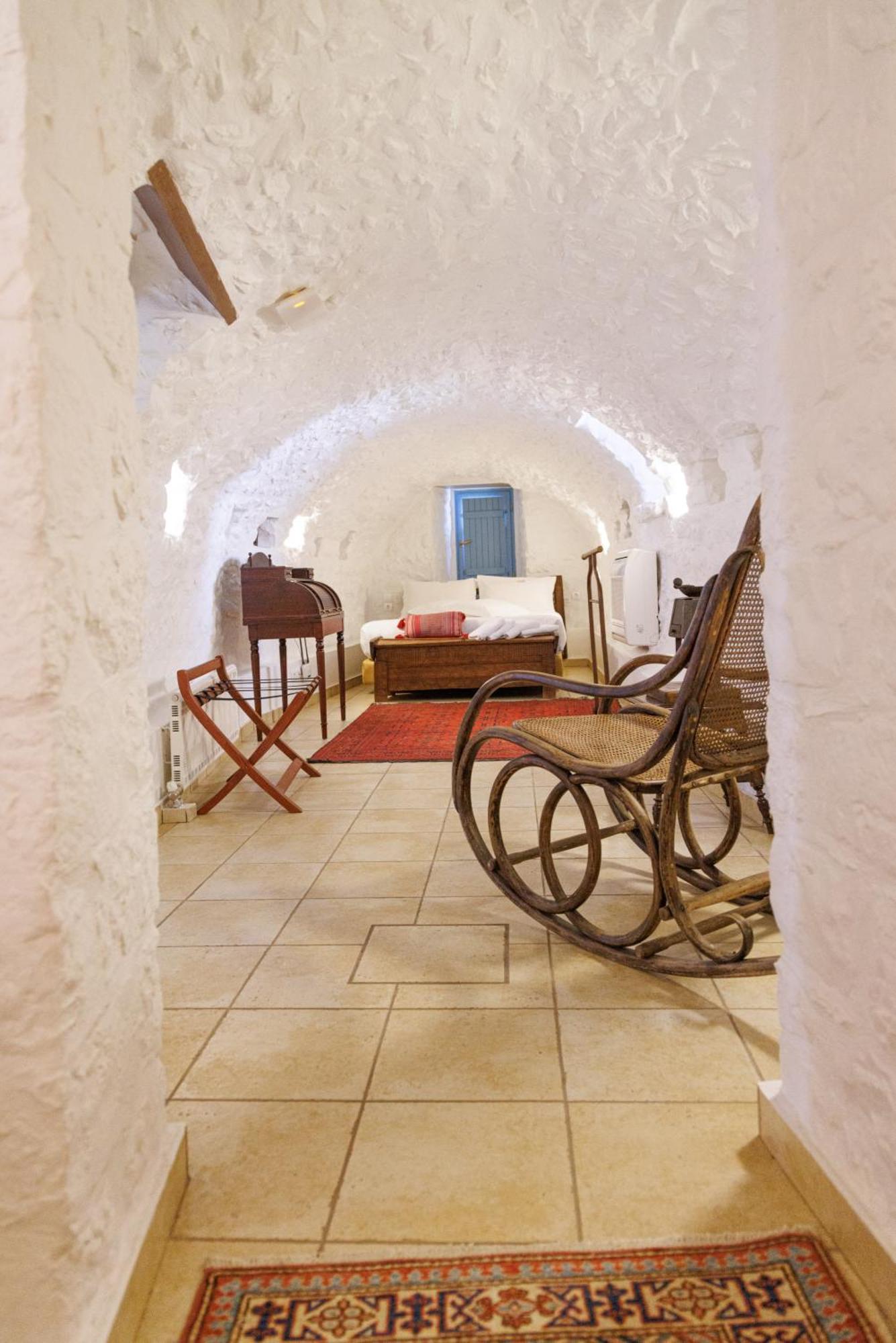 Lithos Stone Suites Areopoli Room photo