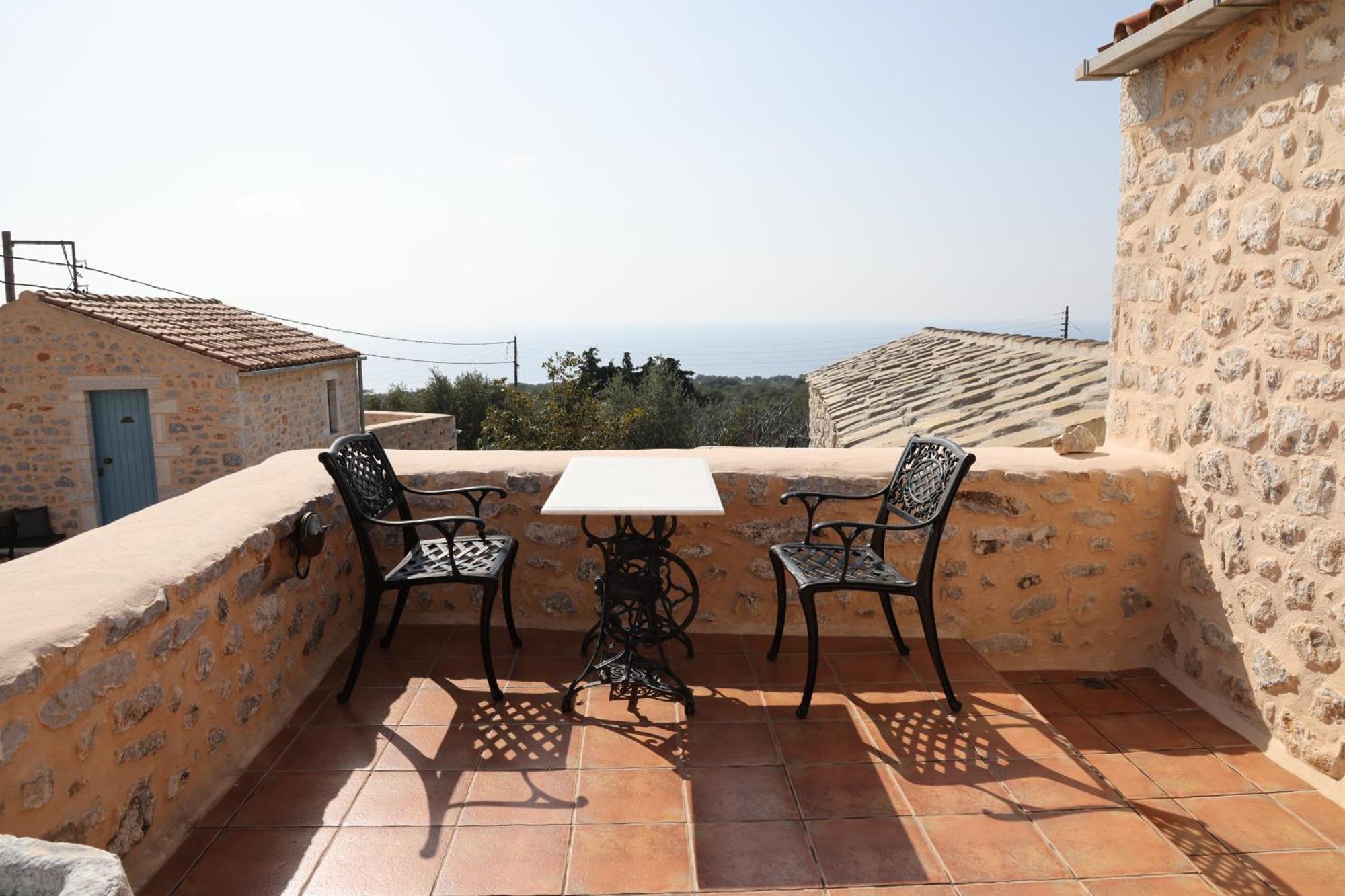 Lithos Stone Suites Areopoli Room photo