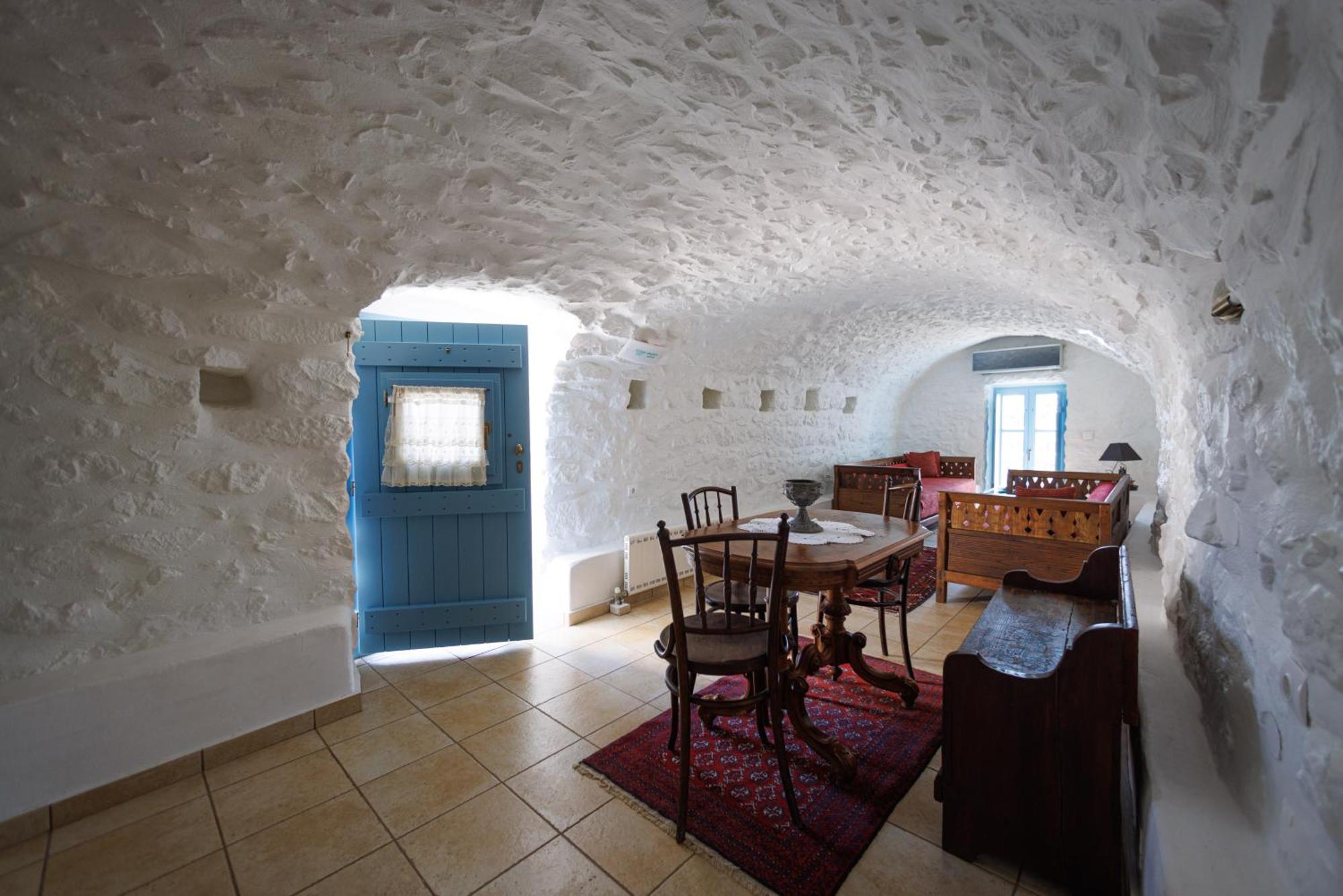 Lithos Stone Suites Areopoli Room photo